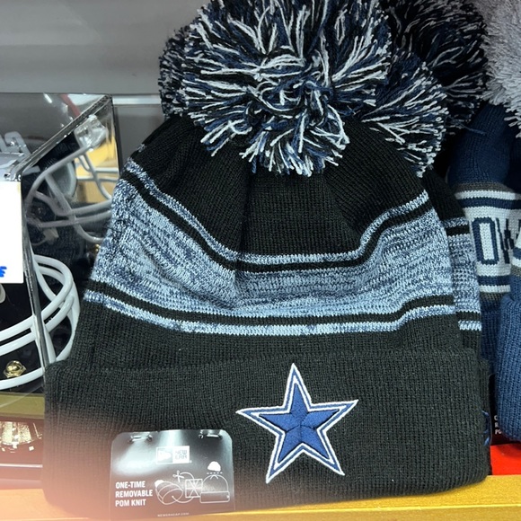 Cowboys NFL Beanie NWT - Picture 5 of 6